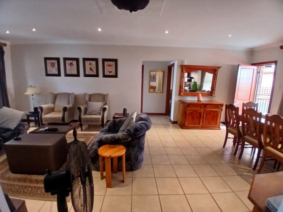 To Let 3 Bedroom Property for Rent in Pentagon Park Free State